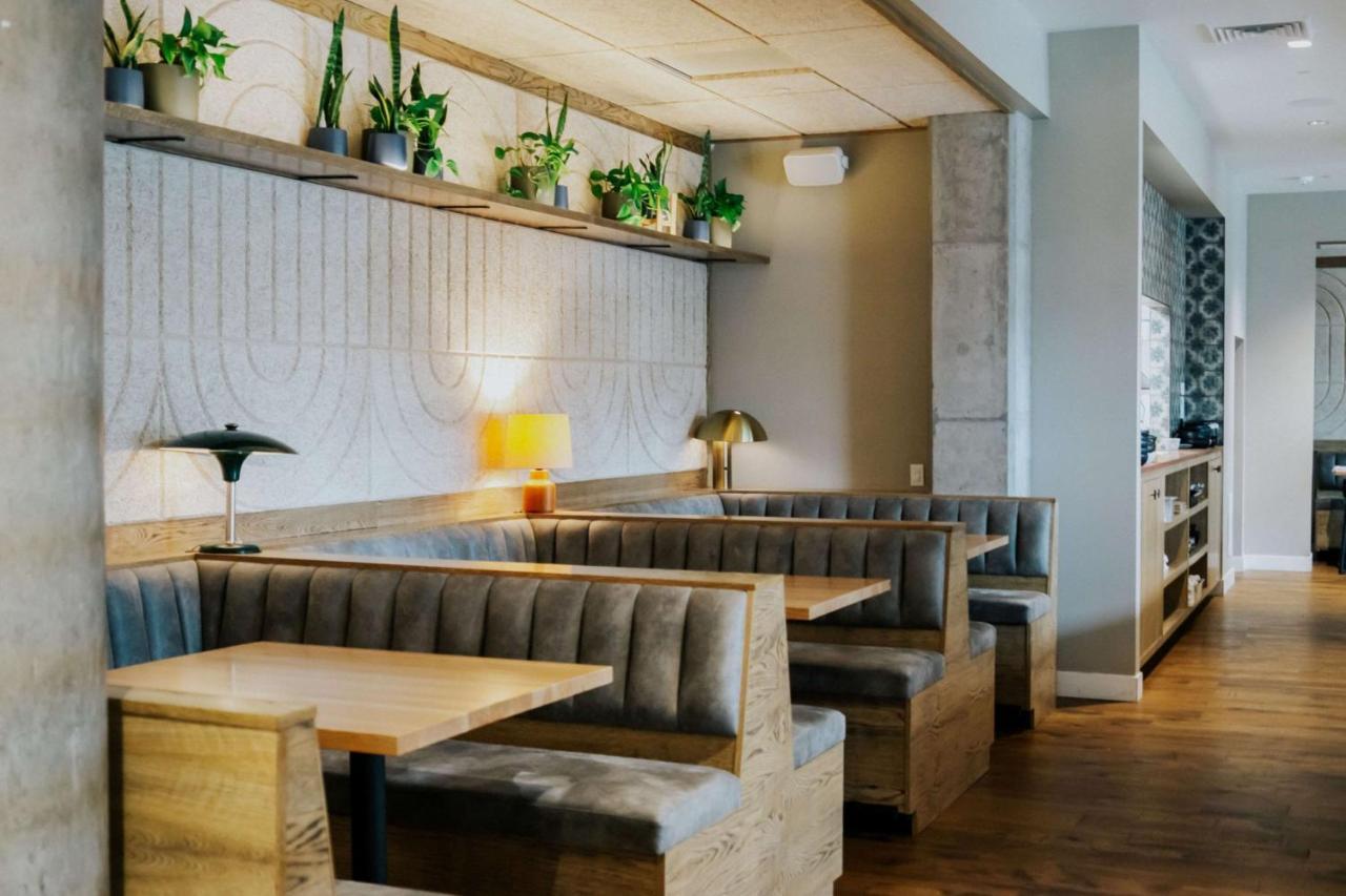 Holman Riverfront Park Hotel Salem, Tapestry By Hilton エクステリア 写真